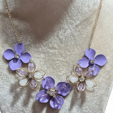 Pretty Petals Necklace