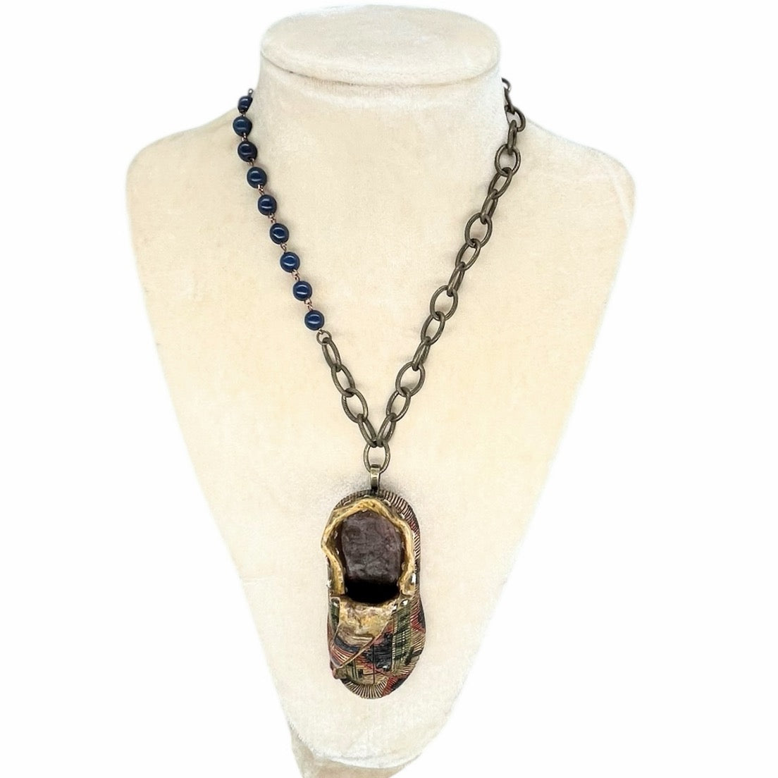 Indian Slipper necklace