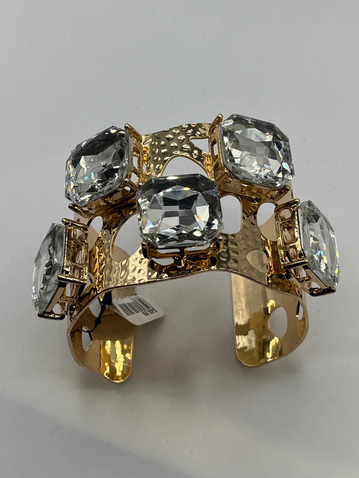 Giant Crystal Cuff
