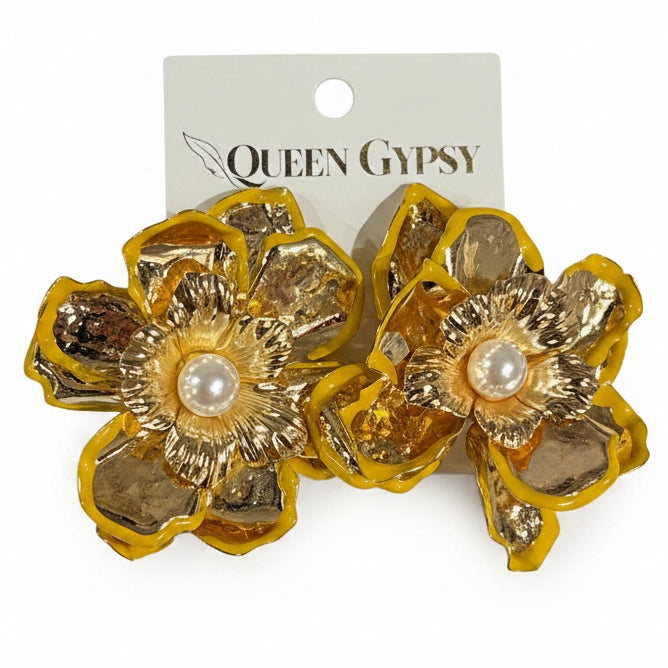 Metal Flower with pearl earring