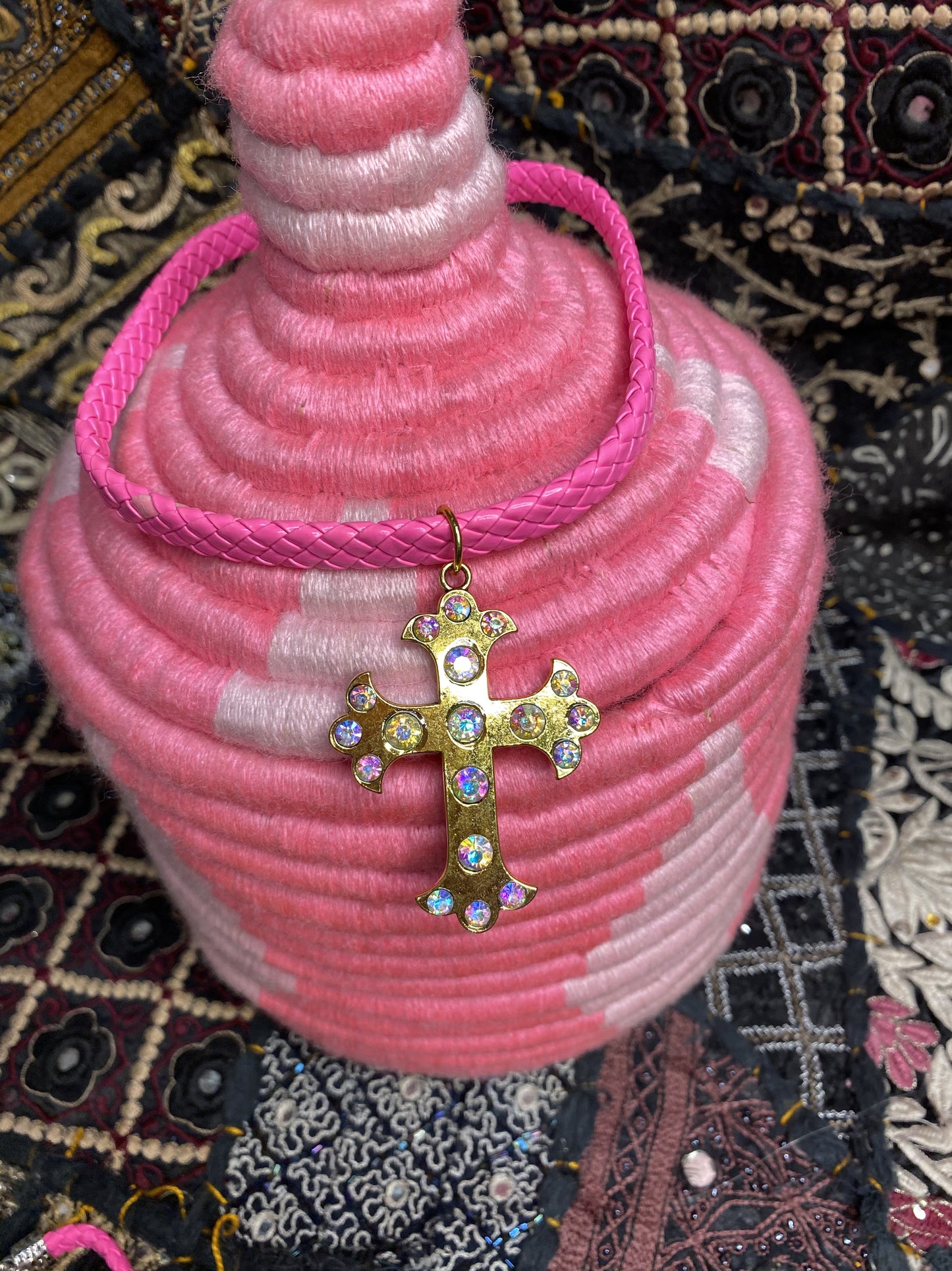 QG-Choker Pink