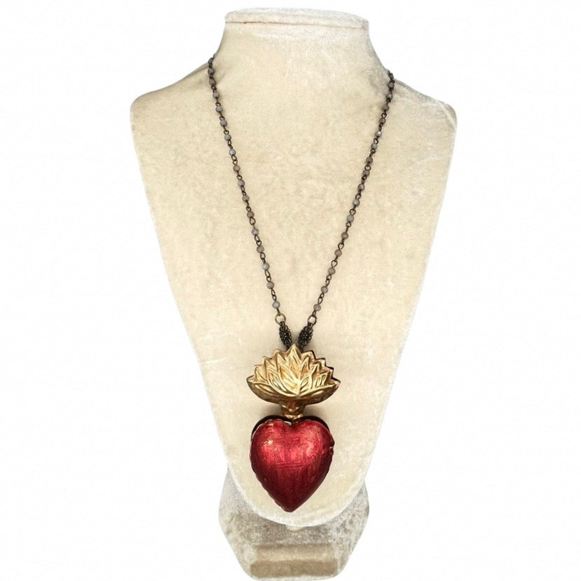 Sacred Heart Pendant Necklace 
