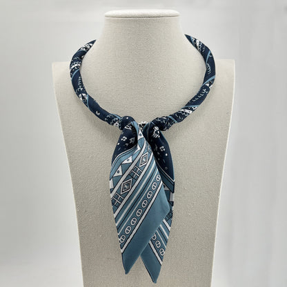 Twilly Necklace Magnetic Closure