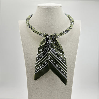 Twilly Necklace Magnetic Closure