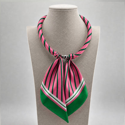 Twilly Necklace Magnetic Closure