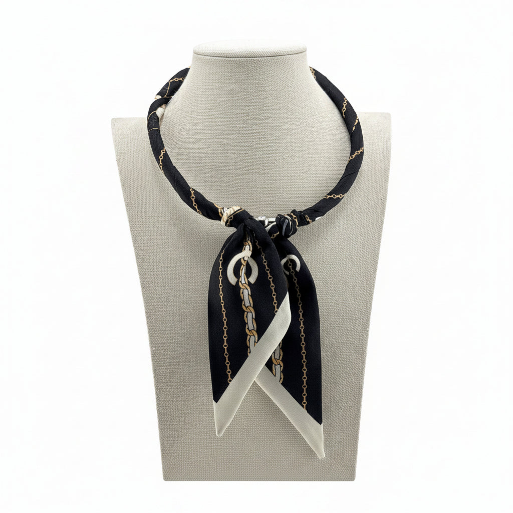 Twilly Necklace Magnetic Closure