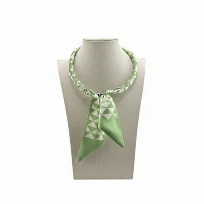 Twilly Necklace Magnetic Closure