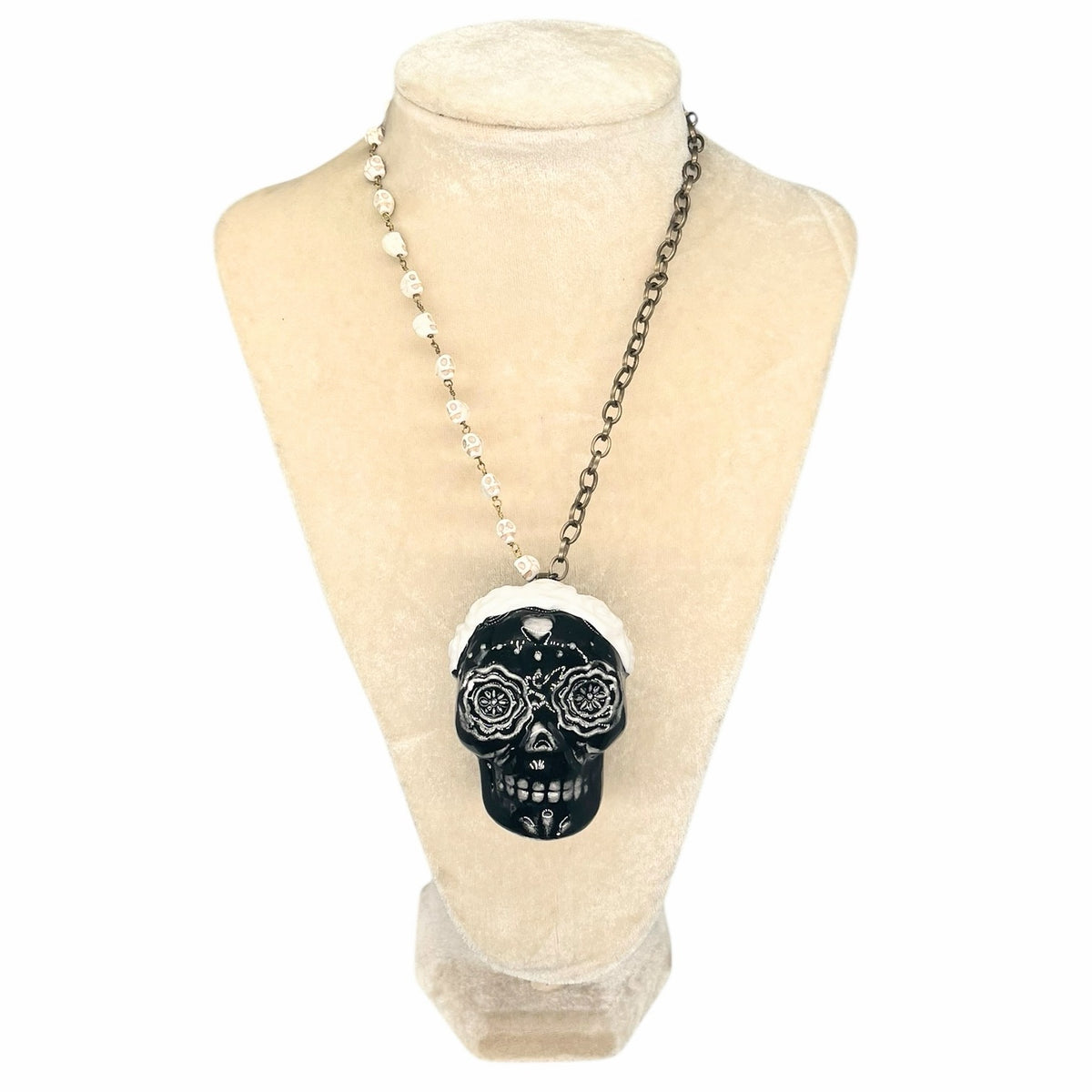 Shaker Necklace-LRG Halloween
