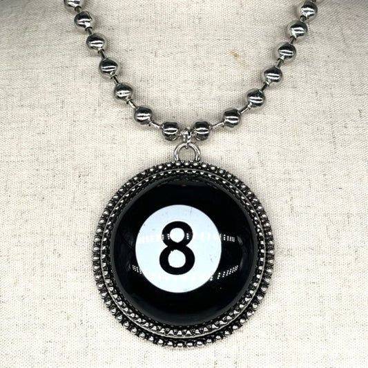 Lrg 8 Ball necklace