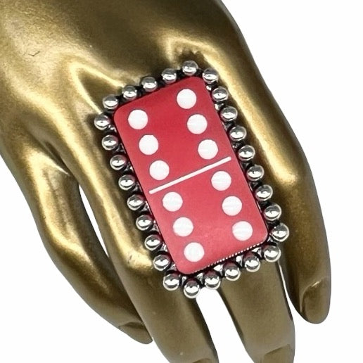 Domino Ring