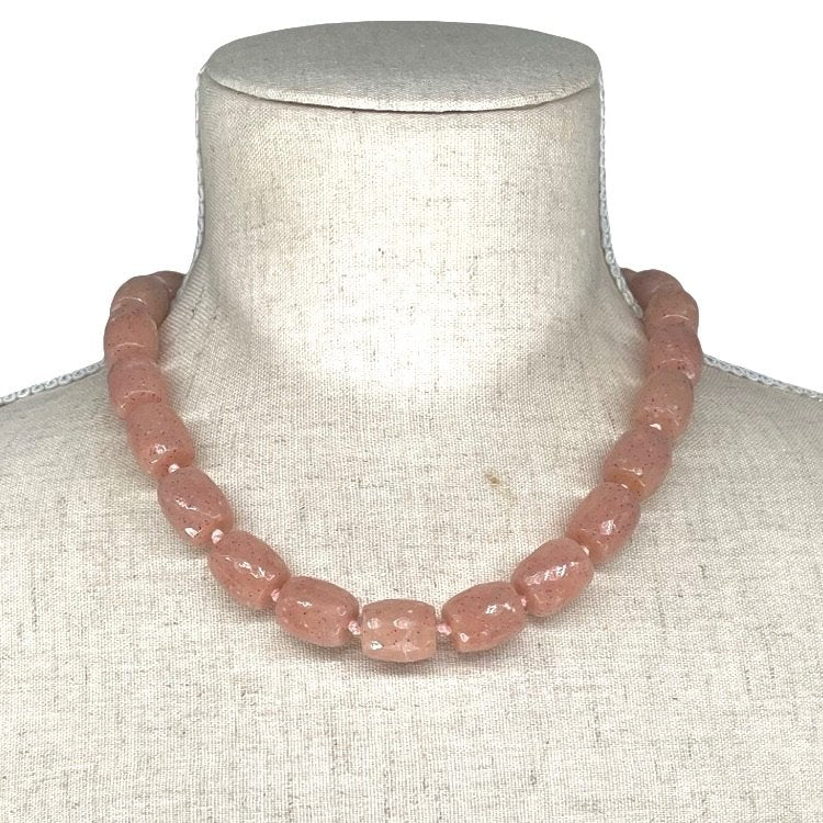 Barrel speckled bead necklace